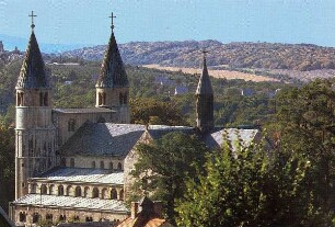 Gernrode am Harz - Stiftskirche : Die romanische Stiftskirche. Aufgenommen in Gernrode am Harz, ca. 2004