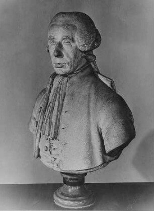Büste des Astronomen Jean Sylvain Bailly : Büste des Astronomen Jean Sylvain Bailly. Terrakotta auf Marmorsockel; H. 72 cm (1790; J. A. Houdon). Altenburg: Lindenau-Museum