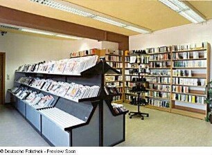 Freihandbereich Videothek (1. Obergeschoss) : Dresden-Neustadt, Stauffenbergallee 9 g (Garnisonkirche St. Martin). Sächsische Landesbibliothek - Staats- und Universitätsbibliothek Dresden. Außenstelle Phonothek. Freihandbereich Videothek (1. Obergeschoss)
