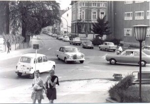Paulinenstraße an der Kreuzung Bielefelder Straße. Detmold. um 1970