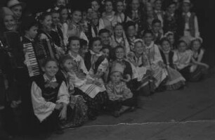 Kinderensembles aus Polen und Bulgarien : Gruppenporträt der Ensembles