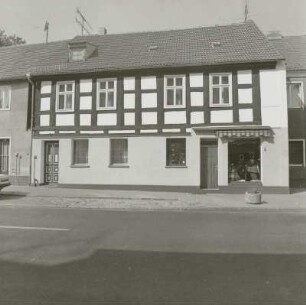Wohnhaus mit Laden : Beeskow (Landkreis Oder-Spree), Berliner Straße 41. Wohnhaus mit Laden, Straßenansicht