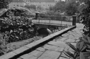 Fußgängerbrücke im Alten Botanischen Garten