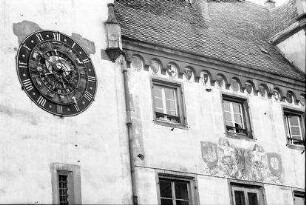 Haguenau: astronomische Uhr und Doppeladler am Rathaus