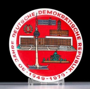 Zierteller 30 Jahre DDR