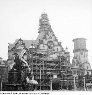 Georgentor (z.T. mit Stadtmodell), Neumarkt, Stallhof, Fürstenzug