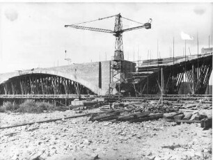 Neckarbrücke Beihingen, km 560,840 - 560,532 Lehrgerüst