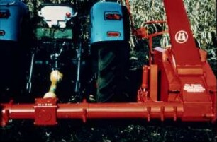 Fotografie: Erntetechnik, Silomais, Maishäcksler angebaut, Trommelfeldhäcksler