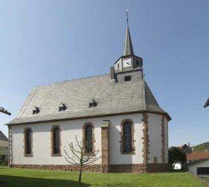 Evangelische Kirche (Kirche, evangelisch, Massivbau); Burgwald, Kirchstraße 7, Bei der Kirche