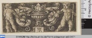 Vase mit Blattwerk und zwei Putten, Querfüllung