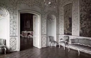 Neues Schloss — Zimmer