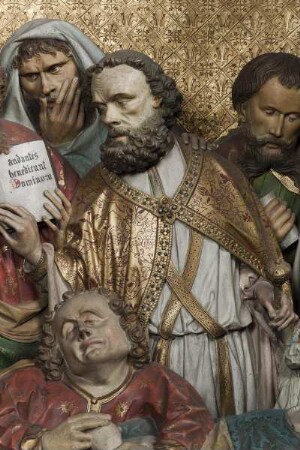 Maria-Schlaf-Altar — Tod Mariens im Beisein der Apostel mit Aufnahme Mariens in den Himmel — Apostel Petrus mit Aspergill