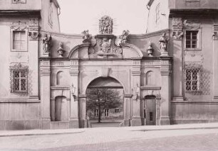 Bautzen, Hauptportal des Domstifts