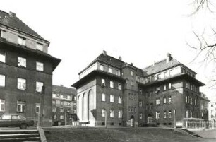 Dresden-Löbtau, Dölzschener Straße 17/19 und 21/23. Wohnhäuser (Johann-Meyer-Häuser) (1911; H. Erlwein). Teilansicht Hof