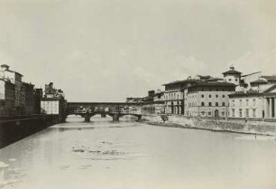 Florenz. Arno mit Ponte Vecchio. Rechts Uffizien