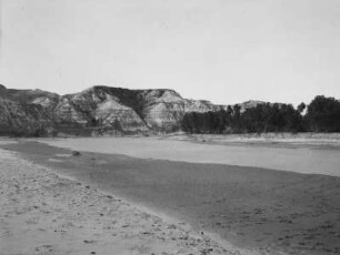 Little Missouri River : Badlands am Flusslauf des Little Missouri River