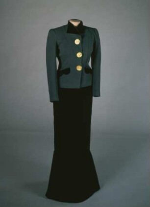Kostüm von Elsa Schiaparelli mit Knöpfen von Alberto Giacometti (Archivtitel)