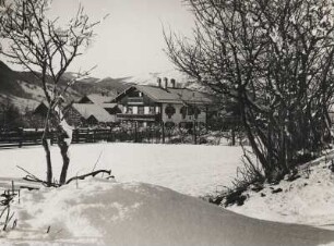 Allgäu. Winter. Verschneite Landschaft und Häuser bei Immenstdt