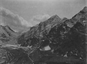 Gletscher : Vermutlich Teile eines Gletschers im Tian Shan Hochgebirge