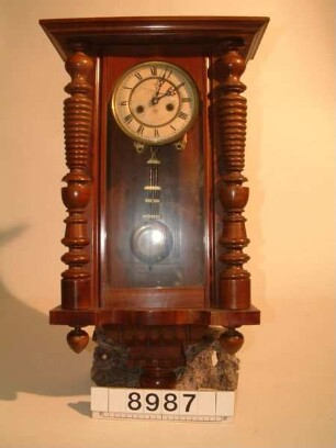Wanduhr (Regulator)