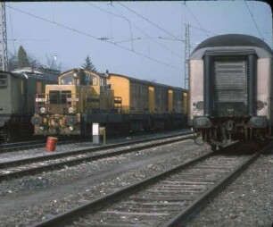 Pleinfeld Schienenschleifzug 715 006 Lok 152 014 Heizlok Bahnsteig