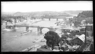 Meißen. Blick zur Elbe mit Brücken und Dampfer "Meißen"