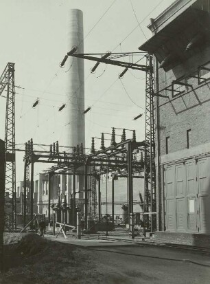 Hirschfelde, Großkraftwerk : Hirschfelde, Großkraftwerk und Kohlenwerk. Großkraftwerk. Freiluftumspannanlage 100 kV