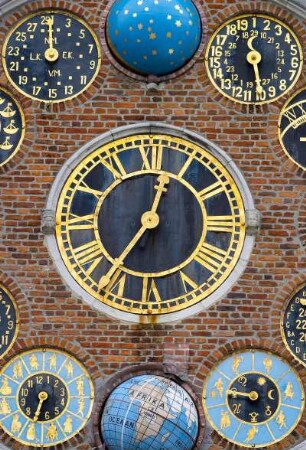 Belgien. Antwerpen. Lier. Zimmertoren. Uhrenturm. Detail