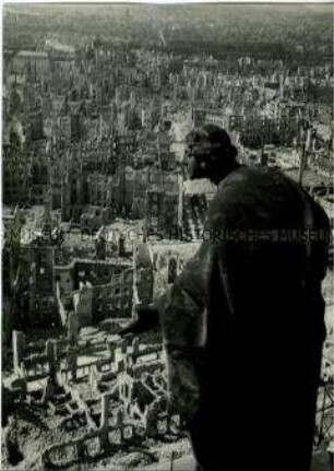 Dresden nach dem Luftangriff vom 13./14. Februar 1945