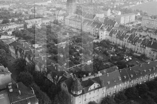Wohngebiet mit Wasserturm im Süden von Bernburg : Blickrichtung Südosten