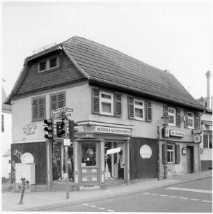 Fachwerkwohnhaus; Bad Homburg, Schulberg 8