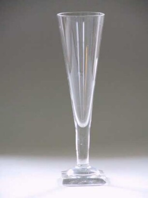 Spitzkelchglas