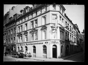 Köln, Altstadt-Nord, Eckhaus Streitzeuggasse / Hämergasse