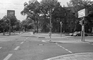 Inbetriebnahme des Lichtzeichen-Wechselwegweisers an der Kreuzung Moltkestraße/Blücherstraße bei den Städtischen Krankenanstalten