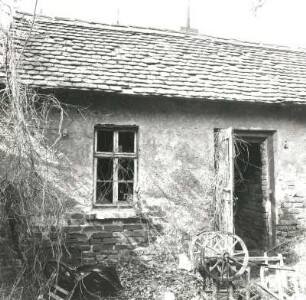 Schkeuditz-Modelwitz, Am Bornberg 12. Gehöft (1801/1900). Stallgebäude