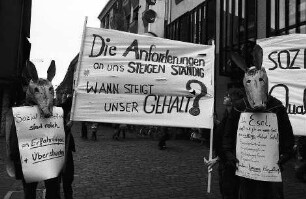 Freiburg im Breisgau: Demo von Sozialarbeitern