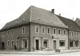 Belgern, Elbstraße 1. Wohnhaus mit Laden (um 1850). Eckansicht