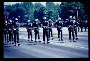 Alliierte Parade 14.5.66.
