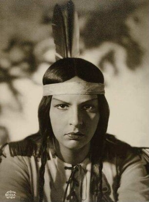 Maria Manz in dem Stück "Winnetou im Prater"