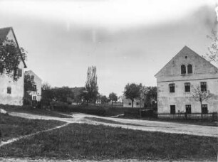 Dresden-Niederpoyritz. Wohnhäuser, Straßenansicht