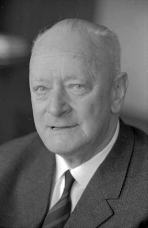 70. Geburtstag des Verlegers und Chefredakteurs der "Badischen Neuesten Nachrichten" Wilhelm Baur.
