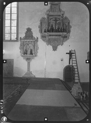 Erfurt-Altstadt. Kaufmannskirche St. Gregor (Baubeginn 1291, Wiederherstellung bis 1952). Inneres (Teilansicht) mit Epitaphen nach Süden