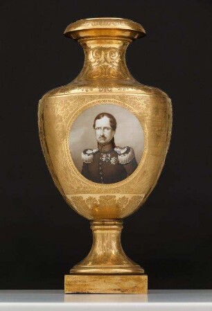 Amphoren-Vase mit Kreuzberg Denkmal und Friedrich Wilhelm III.