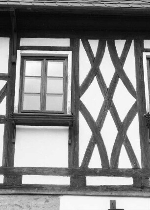 Klingenthal-Zwota, Alter Weg 34. Wohnhaus mit Scheune (1780/1800). Wohnhaus. Fenster (Obergeschoss)
