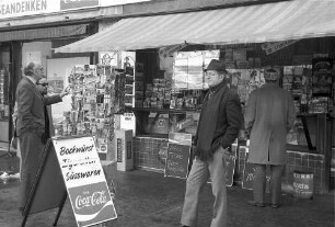 Berlin; Wedding: Potsdamer Platz; Kiosk (mit Rudi Catosie)