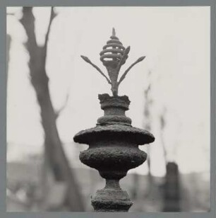 Stadtgottesacker Halle (Saale), schmiedeeiserner Grabschmuck