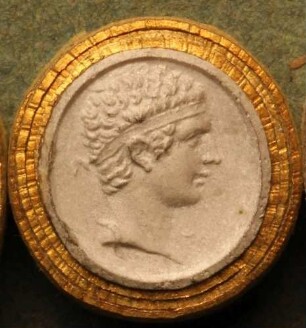 Ptolemäus III., genannt Evergetes (Daktyliothek, Zweites Historisches Tausend)