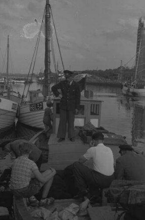 Heiligenhafen: Zollkontrolle am Fischkutter
