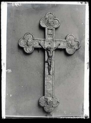 Vortragekreuz (restauriert), Vorder- und Rückseite