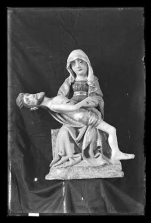 Grosselfingen: Pieta